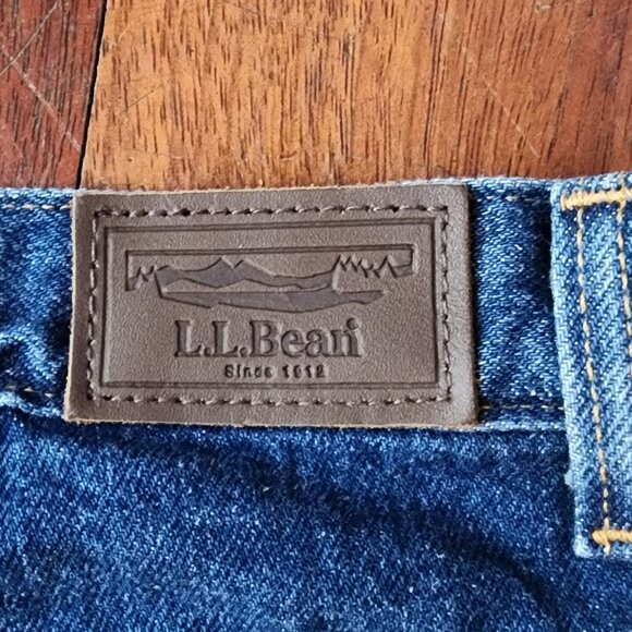 L.L. Bean Double L Relaxed Fit Dark Wash Denim Size 32 - Picture 16 of 16